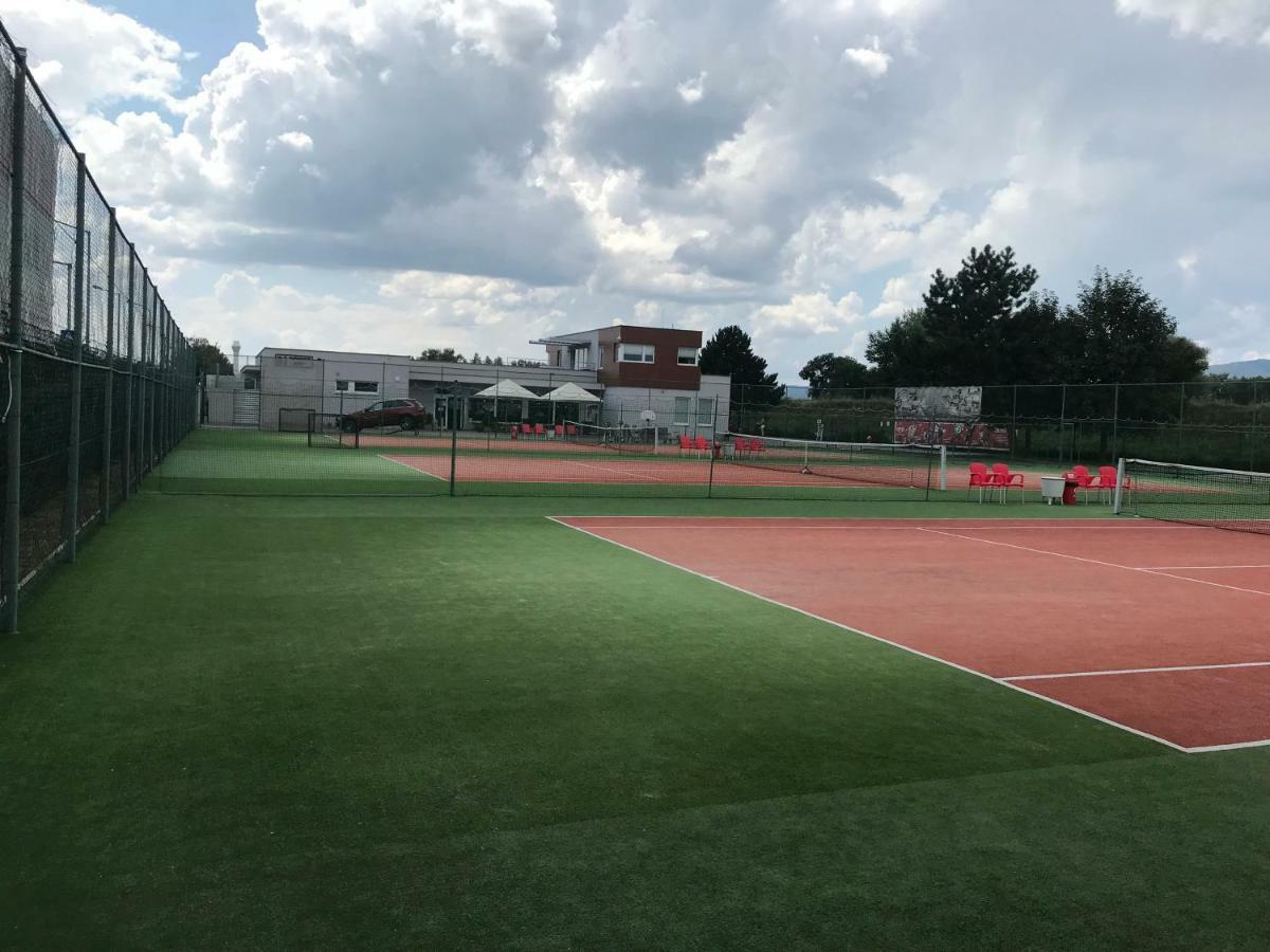 Trenčín Greenbay Golf Apartments מראה חיצוני תמונה