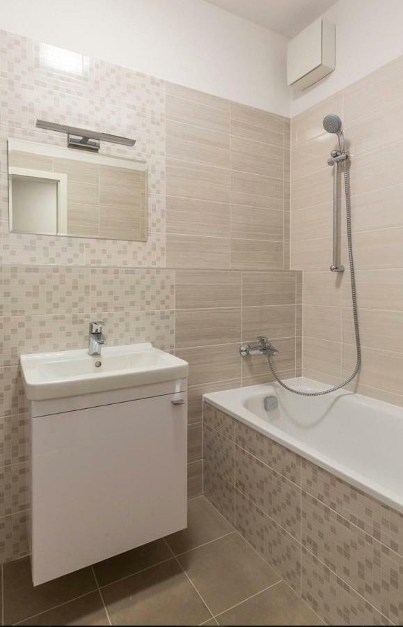 Trenčín Greenbay Golf Apartments מראה חיצוני תמונה